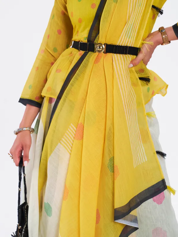 Digital_Print_Cotton_Linen_Saree_With_Unstitched_Blouse_Piece
