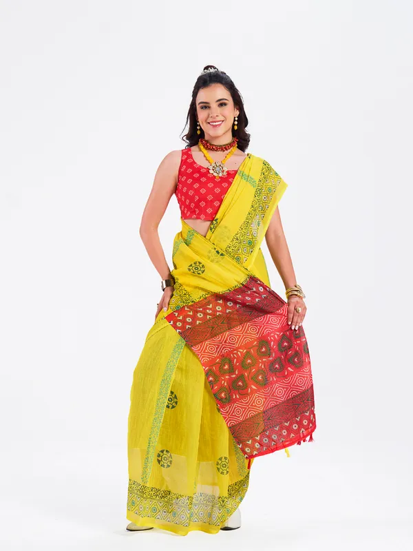 Digital_Print_Cotton_Linen_Saree_With_Unstitched_Blouse_Piece