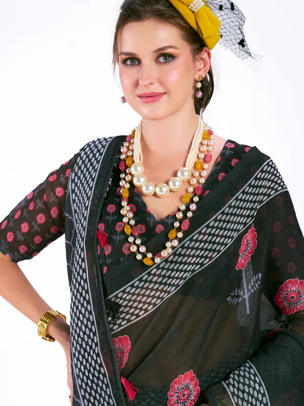 Digital_Print_Cotton_Linen_Saree_With_Unstitched_Blouse_Piece