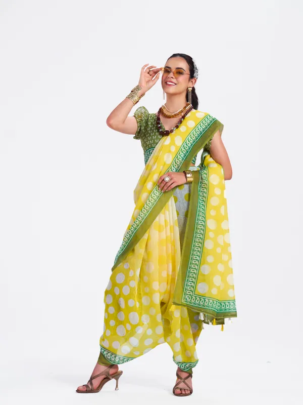Digital_Print_Cotton_Linen_Saree_With_Unstitched_Blouse_Piece