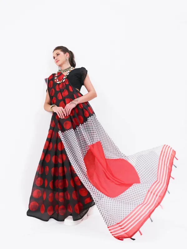 Digital_Print_Cotton_Linen_Saree_With_Unstitched_Blouse_Piece