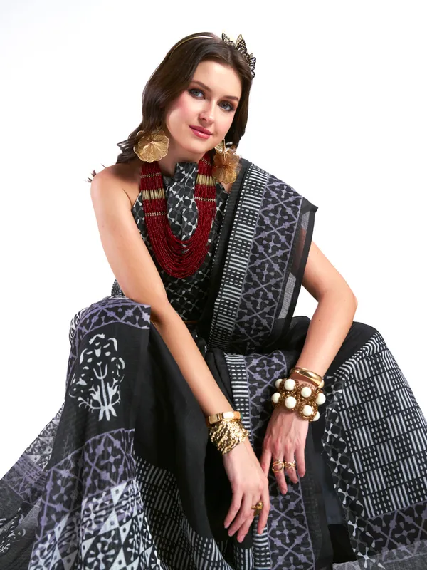 Digital_Print_Cotton_Linen_Saree_With_Unstitched_Blouse_Piece