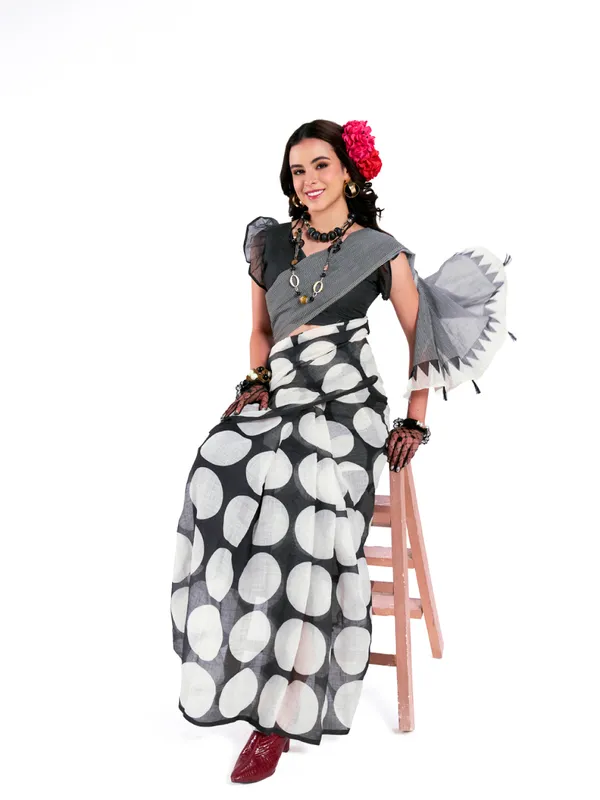 Digital_Print_Cotton_Linen_Saree_With_Unstitched_Blouse_Piece