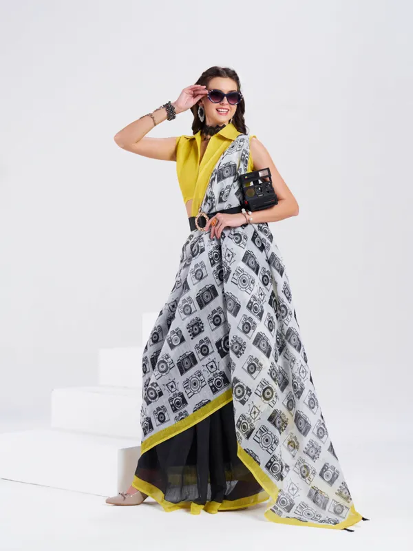 Digital_Print_Cotton_Linen_Saree_With_Unstitched_Blouse_Piece