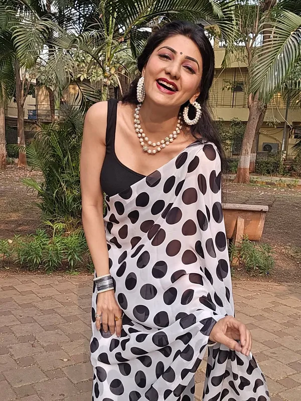 Printed_Daily_Wear_Georgette_Saree_With_Unstitched_Blouse_Piece