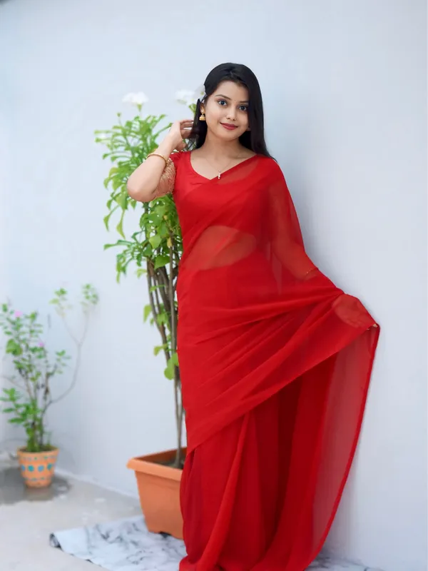 Elegant_Solid_Chiffon_Plain_Dyed_Saree_With_Unstitched_Blouse_Piece