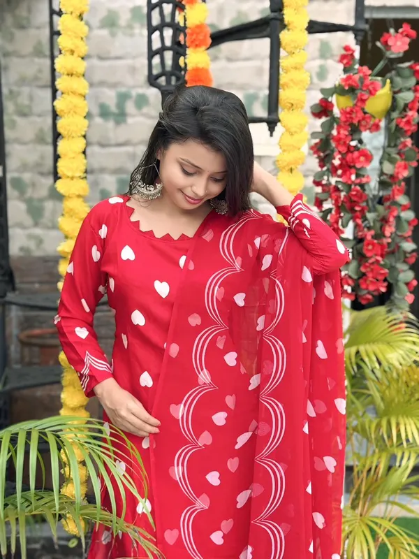 Elegant_Printed_Crepe_Unstitched_Dress_Material