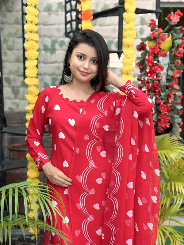 Elegant_Printed_Crepe_Unstitched_Dress_Material