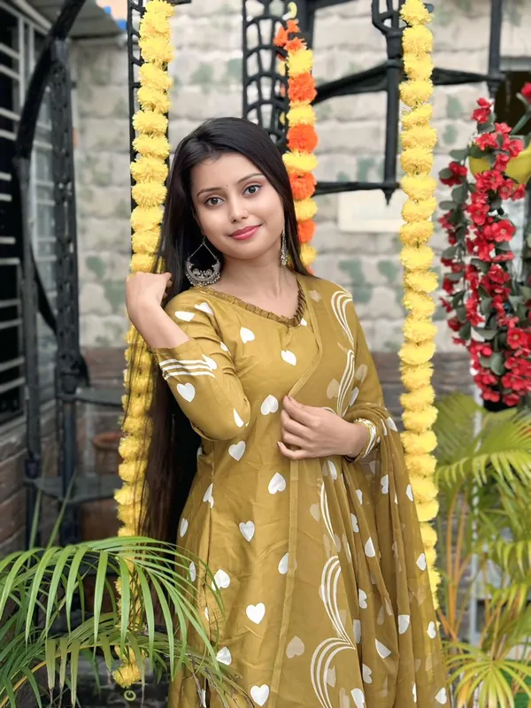Elegant_Printed_Crepe_Unstitched_Dress_Material