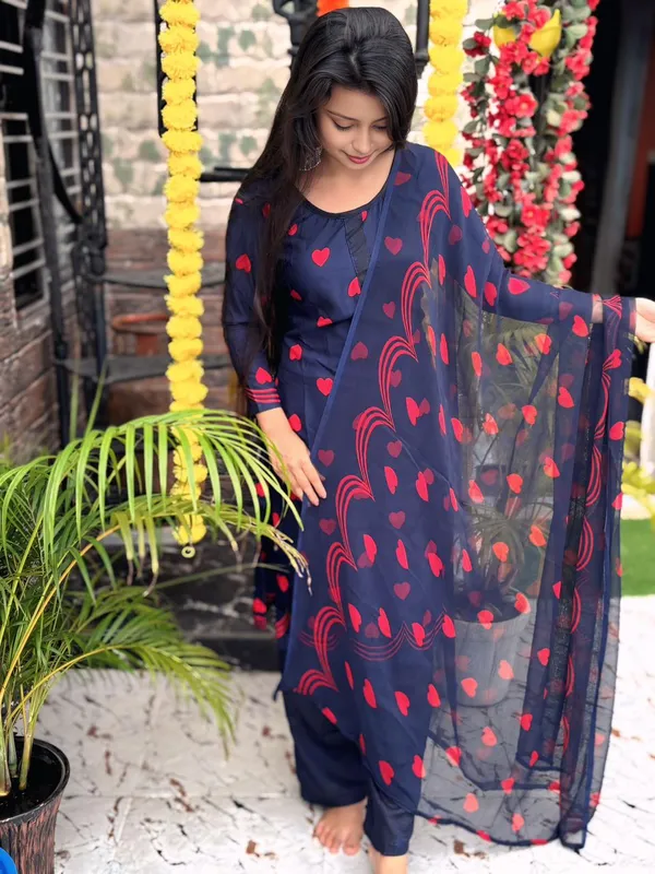 Elegant_Printed_Crepe_Unstitched_Dress_Material