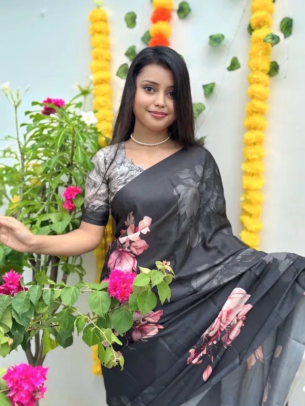 Silk_Blend_Printed_Saree_With_Unstitched_Blouse_Piece
