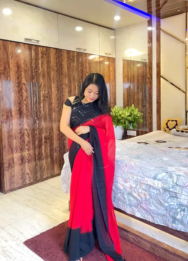 Stylish_Plain_Padding_Georgette_Saree_With_Unstitched_Blouse_Piece