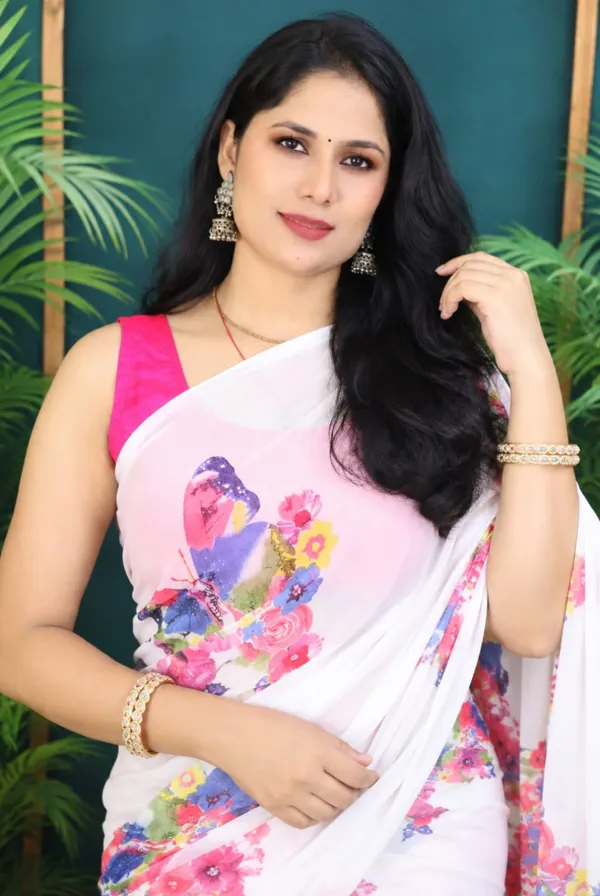 Women's_Printed_Georgette_Saree_With_Unstitched_Blouse_Piece