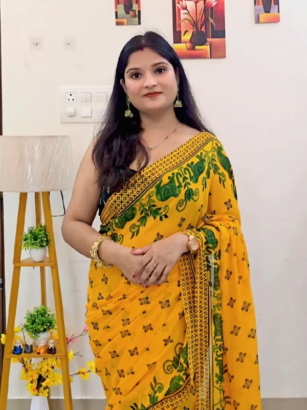 Elegant_Printed_Georgette_Saree_With_Unstitched_Blouse