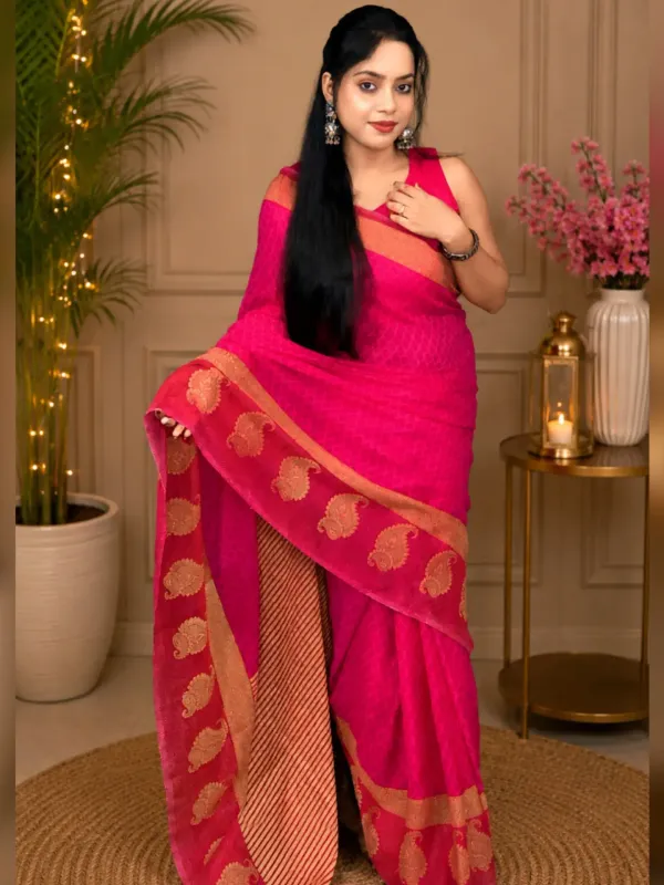 Women's_Printed_Georgette_Saree_With_Unstitched_Blouse_Piece