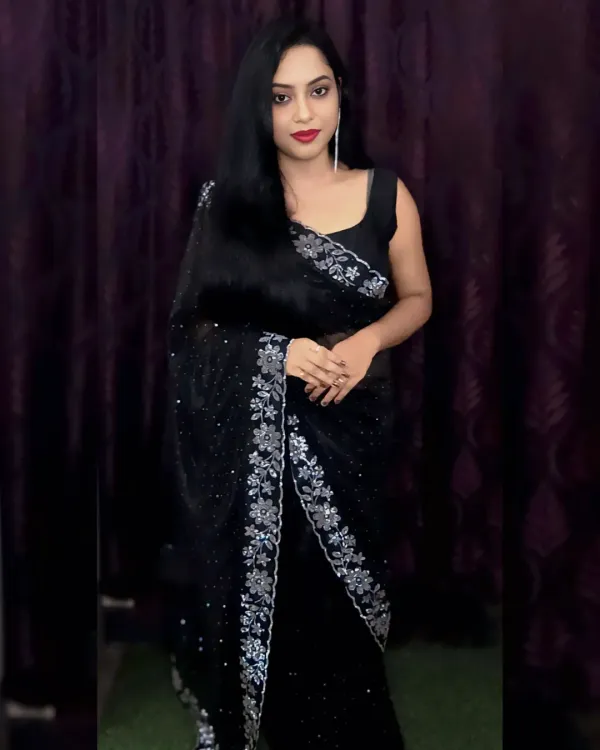 Women's_Beautiful_Soft_Net_Diamond_Lace_Border_Saree_With_Unstitched_Blouse