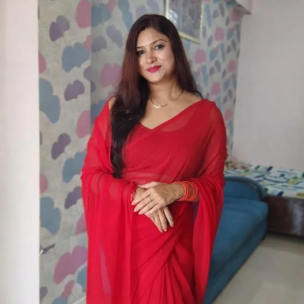 Women's_Plain_Georgette_Saree_With_Unstitched_Blouse_Piece