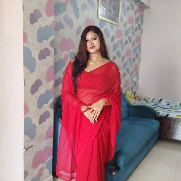 Women's_Plain_Georgette_Saree_With_Unstitched_Blouse_Piece