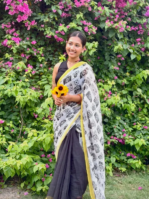 Women's_Printed_Cotton_Linen_Saree_With_Unstitched_Blouse_Piece