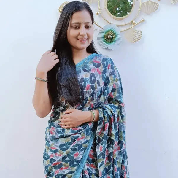 Elegant_Printed_Georgette_Saree_With_Unstitched_Blouse