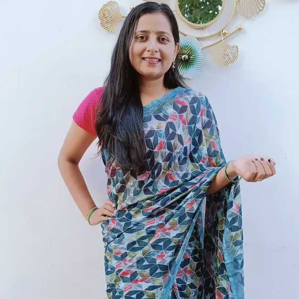 Elegant_Printed_Georgette_Saree_With_Unstitched_Blouse