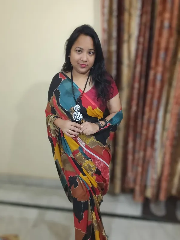 Elegant_Printed_Georgette_Saree_With_Unstitched_Blouse