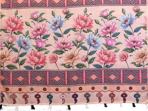Elegant_Printed_Cotton_Linen_Saree_With_Unstitched_Blouse
