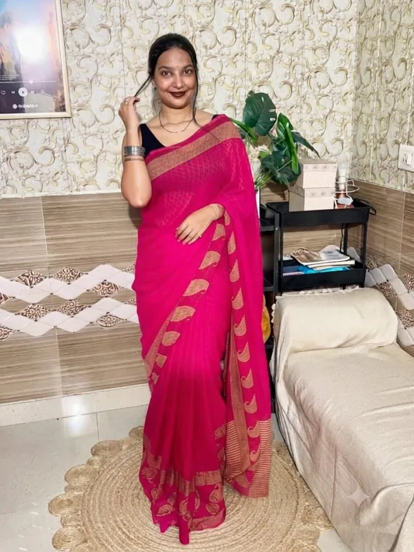 Women's_Printed_Georgette_Saree_With_Unstitched_Blouse_Piece