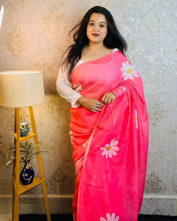 Elegant_Printed_Cotton_Linen_Saree_With_Unstitched_Blouse