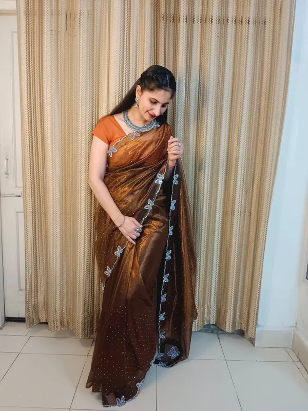 Elegant_Net_Diamond_Lace_Work_Saree_with_Unstitched_Blouse