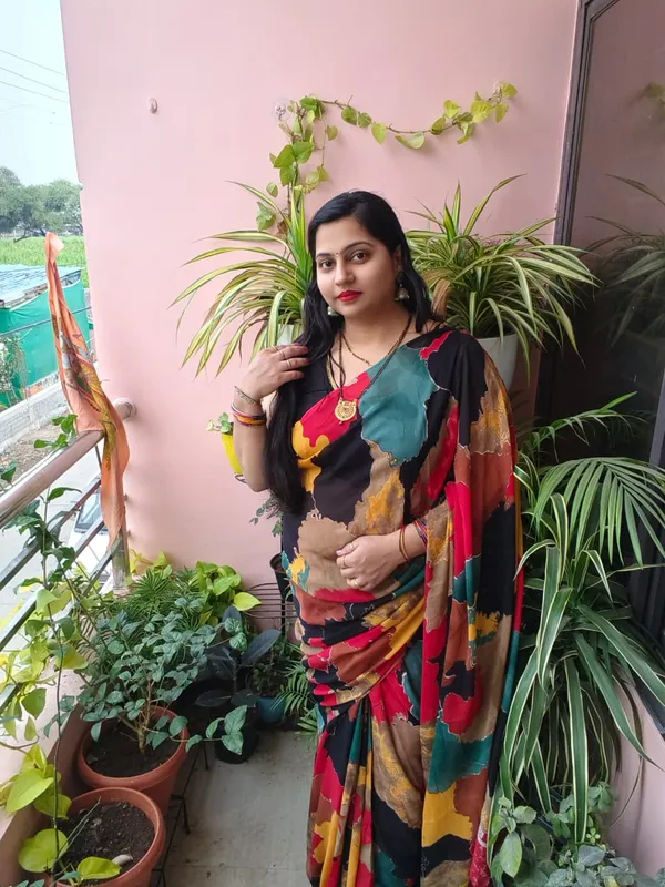 Elegant_Printed_Georgette_Saree_With_Unstitched_Blouse