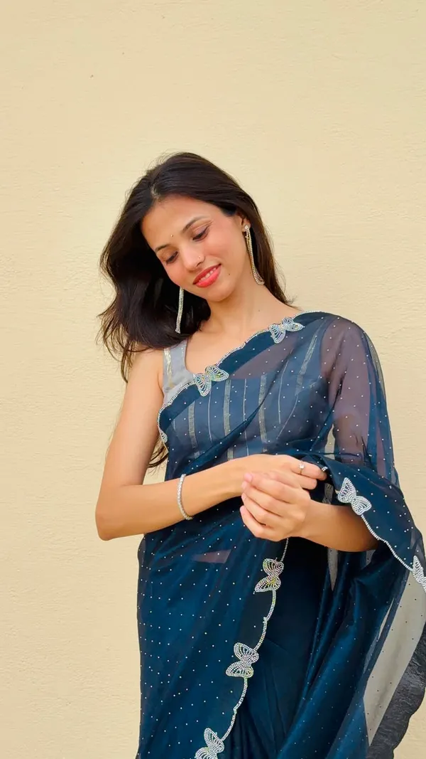 Women's_Beautiful_Soft_Net_Diamond_Lace_Border_Saree_With_Unstitched_Blouse