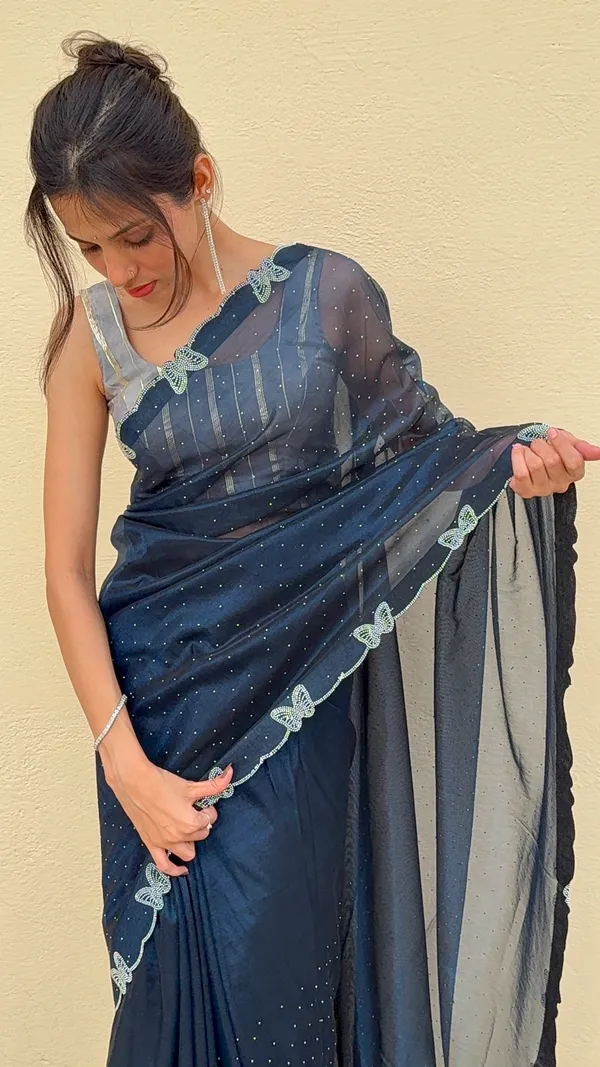 Women's_Beautiful_Soft_Net_Diamond_Lace_Border_Saree_With_Unstitched_Blouse