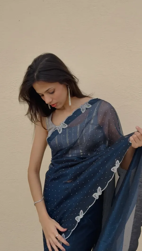 Women's_Beautiful_Soft_Net_Diamond_Lace_Border_Saree_With_Unstitched_Blouse