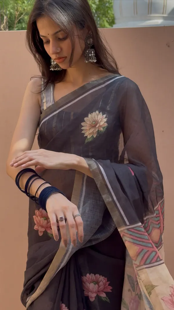 Women's_Printed_Cotton_Linen_Saree_With_Unstitched_Blouse_Piece