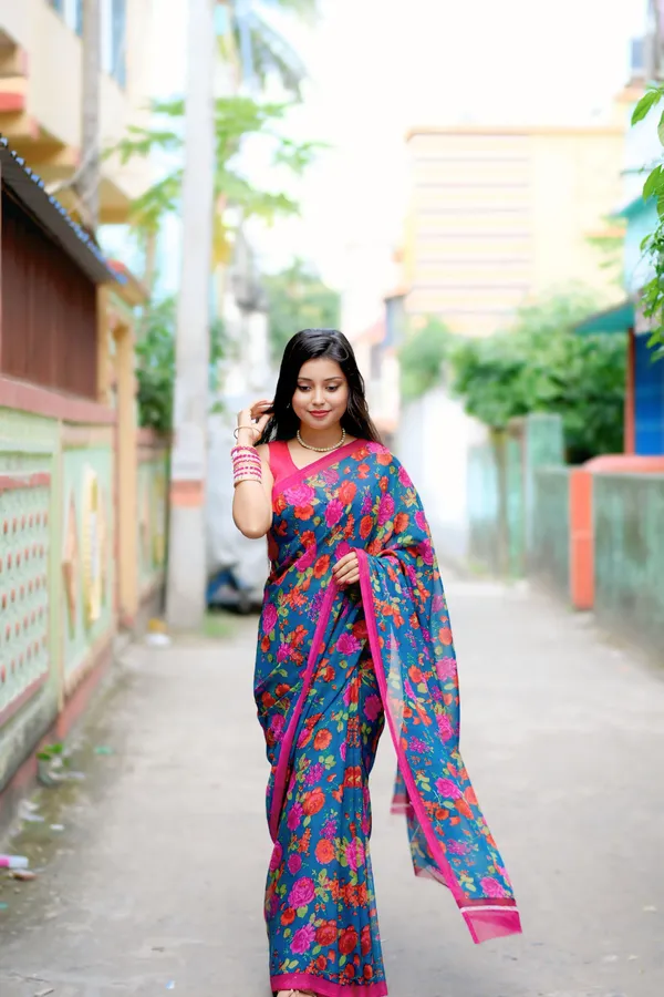 Women's_Printed_Georgette_Saree_With_Unstitched_Blouse_Piece
