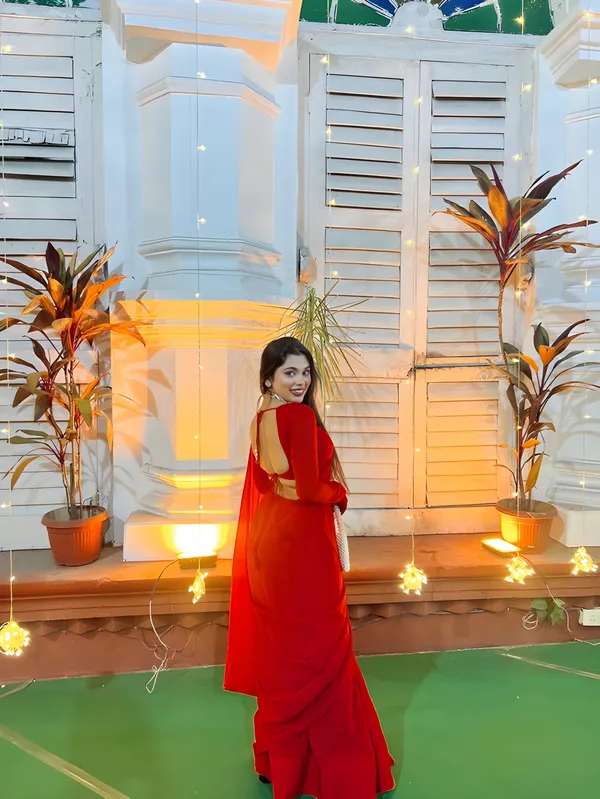 Plain_Dyed_Daily_Wear_Georgette_Saree_With_Unstitched_Blouse_Piece