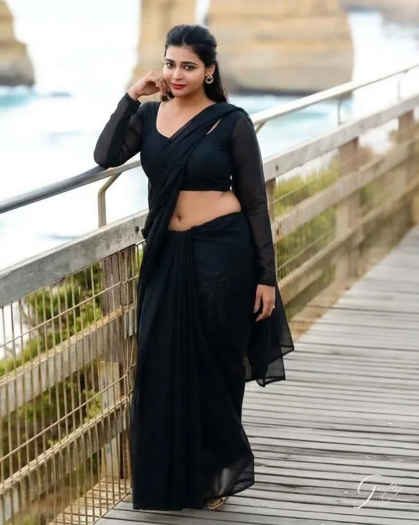 Plain_Dyed_Daily_Wear_Georgette_Saree_With_Unstitched_Blouse_Piece