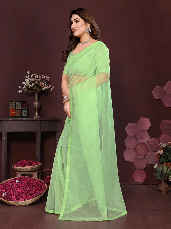 Net_Fabric_Lace_Border_Saree_With_Unstitched_Blouse_Piece_(Pastel_green)
