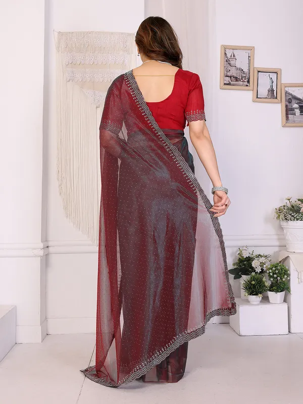 Shining_Net_Fabric_Diamond_Lace_Border_Saree_With_Unstitched_Blouse_Piece_(Red)