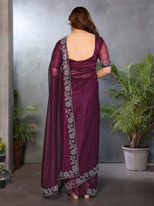 Net_Diamond_Lace_Work_Saree_With_Unstitched_Blouse_Piece_(Wine)