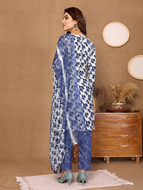Crepe_Floral_Print,_Striped_Salwar_Suit_Material