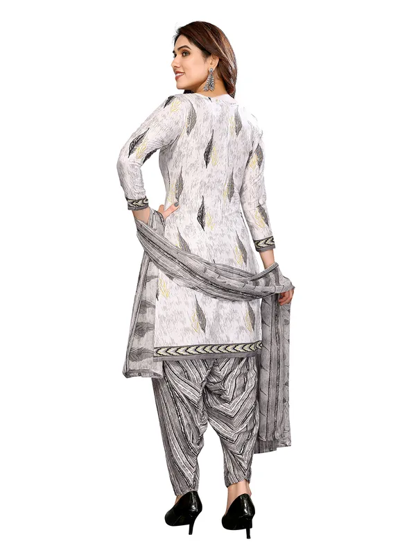 Unstitched_Crepe_Salwar_Suit_Material_Floral_Print,_Paisley