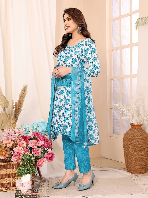 Crepe_Floral_Print,_Striped_Salwar_Suit_Material