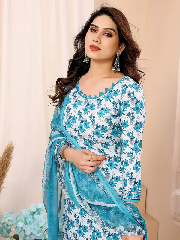 Crepe_Floral_Print,_Striped_Salwar_Suit_Material