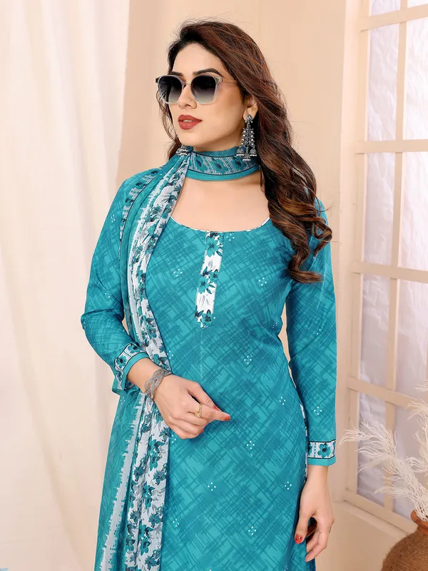 Crepe_Floral_Print,_Striped_Salwar_Suit_Material