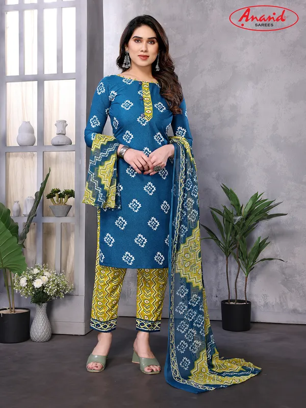 Crepe_Paisley,_Geometric_Print_Salwar_Suit_Material