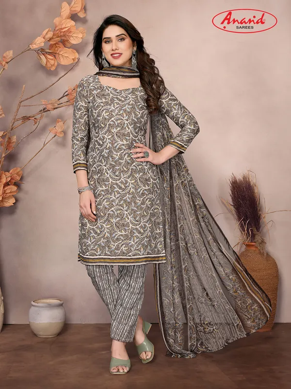 Unstitched_Crepe_Salwar_Suit_Material_Floral_Print,_Paisley