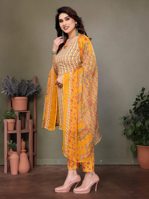 Crepe_Floral_Print,_Striped_Salwar_Suit_Material