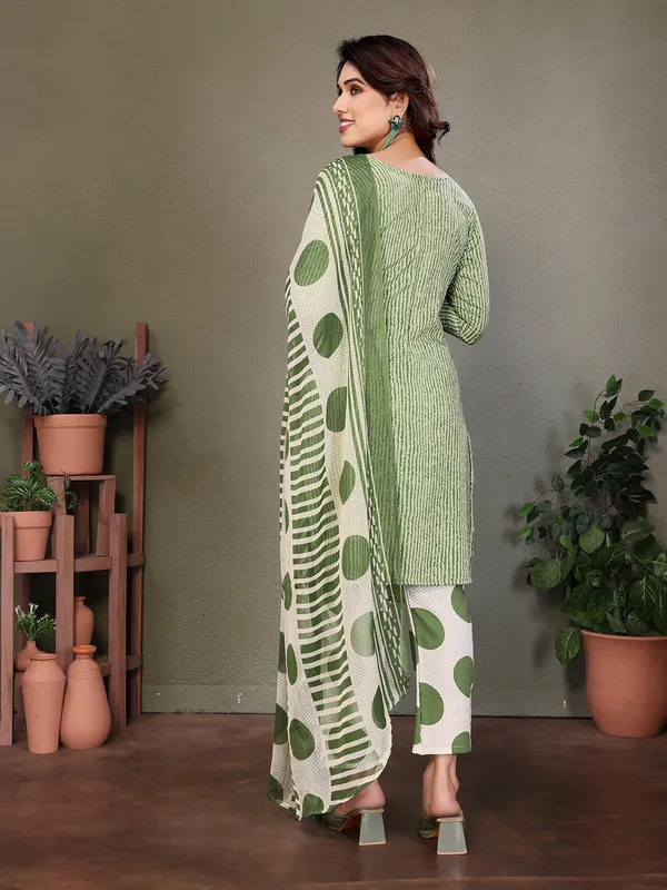 Crepe_Floral_Print,_Striped_Salwar_Suit_Material